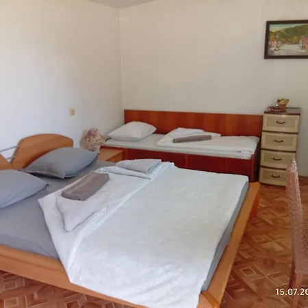 Zdravets Vendégház Berkovica